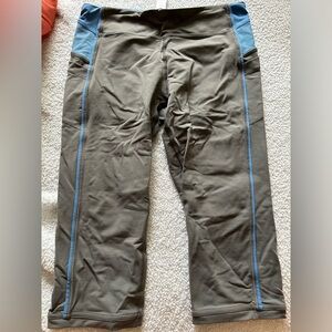 Ivivva blue and grey mid rise capri leggings with adjustable tie